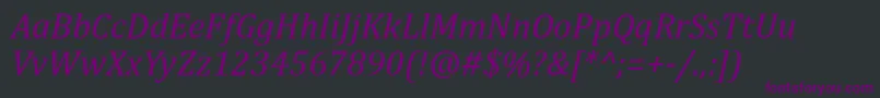 フォントCambriaItalic – 黒い背景に紫のフォント