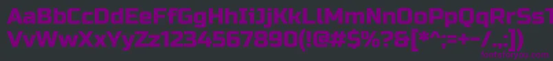 Czcionka RussooneRegular – fioletowe czcionki na czarnym tle