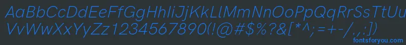 フォントHkgroteskLightlegacyitalic – 黒い背景に青い文字