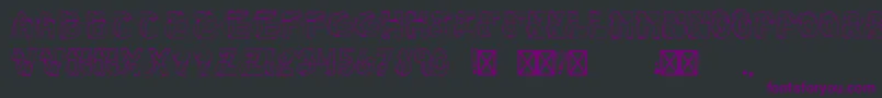 Czcionka FortinfontRegular – fioletowe czcionki na czarnym tle
