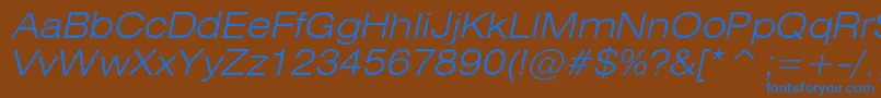 HeliosextlightcItalic-Schriftart – Blaue Schriften auf braunem Hintergrund