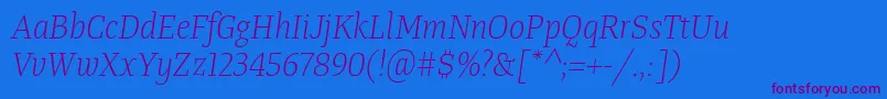 Fonte TangerserifnarrowulLightitalic – fontes roxas em um fundo azul