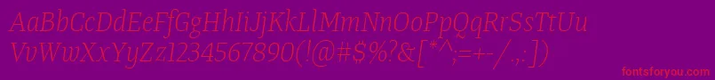 TangerserifnarrowulLightitalic-fontti – punaiset fontit violetilla taustalla