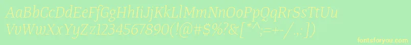 TangerserifnarrowulLightitalic-Schriftart – Gelbe Schriften auf grünem Hintergrund