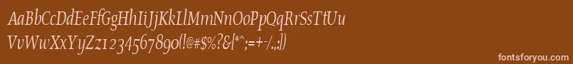 OldstylecondensedItalic-fontti – vaaleanpunaiset fontit ruskealla taustalla