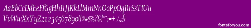 OldstylecondensedItalic-fontti – valkoiset fontit violetilla taustalla