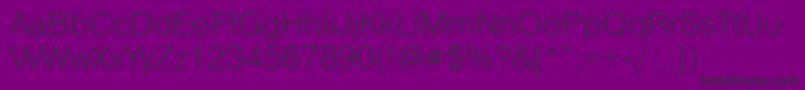 Fonte Pragmaticalightgtt – fontes pretas em um fundo violeta