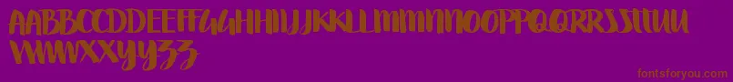 Swettiest-fontti – ruskeat fontit violetilla taustalla