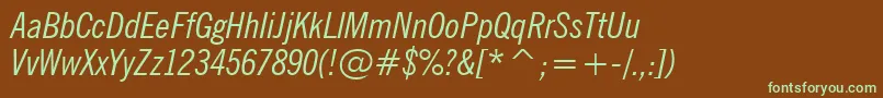 Czcionka NewsGothicCondensedItalicBt – zielone czcionki na brązowym tle
