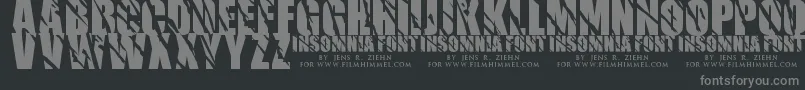 Insomnia1-fontti – harmaat kirjasimet mustalla taustalla