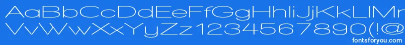WalkwayUltraexpandSemibold-fontti – valkoiset fontit sinisellä taustalla