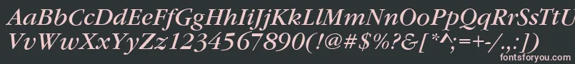 フォントGarfeldNovaItalic – 黒い背景にピンクのフォント