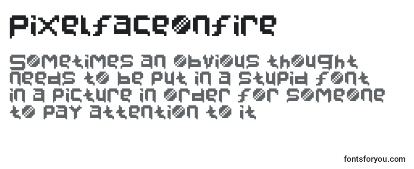 Przegląd czcionki Pixelfaceonfire