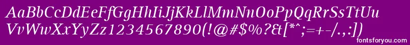 AgfarotisserifItalic-fontti – valkoiset fontit violetilla taustalla